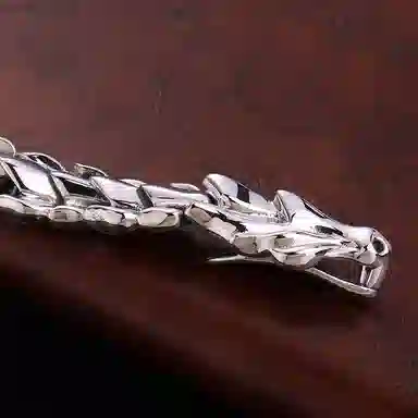 925