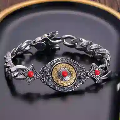 925