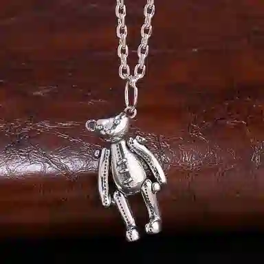 925