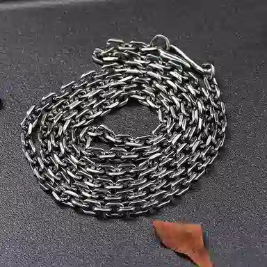 925