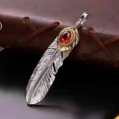 925