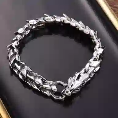 925