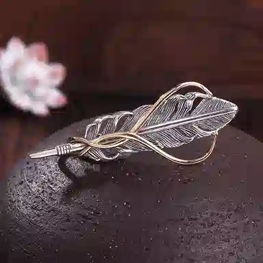 925