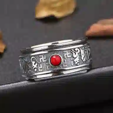 925