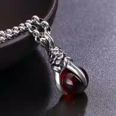 925