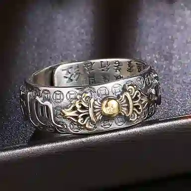 925