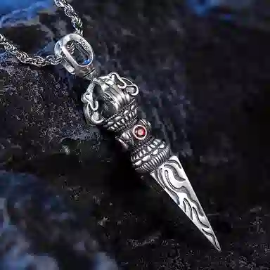 925