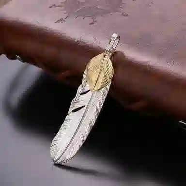 925
