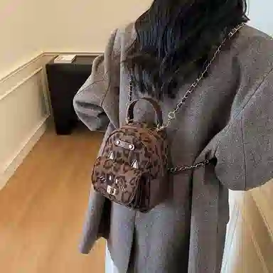 Jade en plus Kitty PU