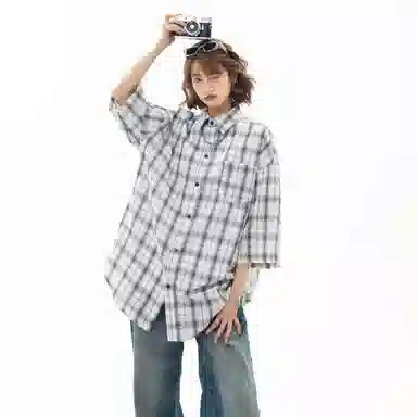 大卫贝肯 韩版复古格子基础款时尚休闲学院风小众褶皱设计随性慵懒感无性别主义宽松百搭轻薄凉爽透气日常通勤翻领短袖衬衫 男女同款