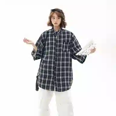 大卫贝肯 韩版复古格子基础款时尚休闲学院风小众褶皱设计随性慵懒感无性别主义宽松百搭轻薄凉爽透气日常通勤翻领短袖衬衫 男女同款