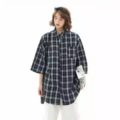 大卫贝肯 韩版复古格子基础款时尚休闲学院风小众褶皱设计随性慵懒感无性别主义宽松百搭轻薄凉爽透气日常通勤翻领短袖衬衫 男女同款