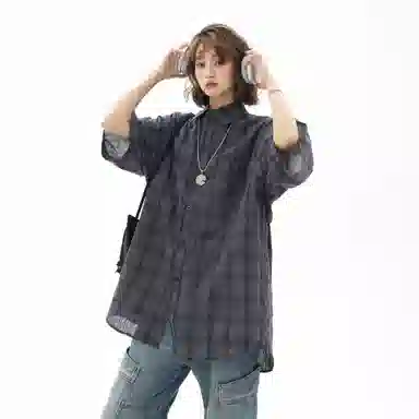 大卫贝肯 韩版复古格子基础款时尚休闲学院风小众褶皱设计随性慵懒感无性别主义宽松百搭轻薄凉爽透气日常通勤翻领短袖衬衫 男女同款