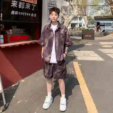 大卫贝肯 美式复古高品质重磅潮流薄款冰丝油墨晕染斑驳设计感格子百搭翻领落肩短袖衬衫搭基础款五分裤宽松休闲运动套装 男女同款