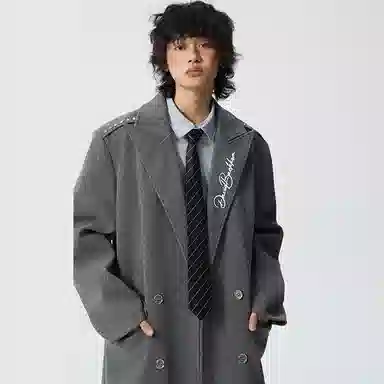 大卫贝肯 美式高街简约基础中长款英伦高级感品牌签名印花铆钉设计痞帅纯色潮牌休闲宽松通勤百搭外套大衣 男女同款