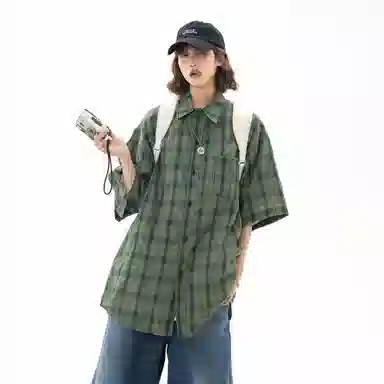 大卫贝肯 韩版复古格子基础款时尚休闲学院风小众褶皱设计随性慵懒感无性别主义宽松百搭轻薄凉爽透气日常通勤翻领短袖衬衫 男女同款