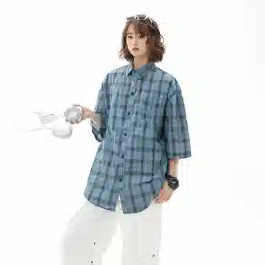 大卫贝肯 韩版复古格子基础款时尚休闲学院风小众褶皱设计随性慵懒感无性别主义宽松百搭轻薄凉爽透气日常通勤翻领短袖衬衫 男女同款