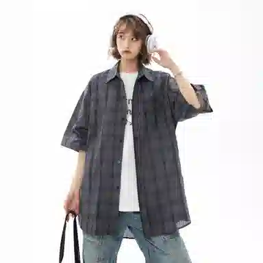 大卫贝肯 韩版复古格子基础款时尚休闲学院风小众褶皱设计随性慵懒感无性别主义宽松百搭轻薄凉爽透气日常通勤翻领短袖衬衫 男女同款