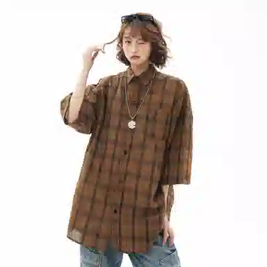 大卫贝肯 韩版复古格子基础款时尚休闲学院风小众褶皱设计随性慵懒感无性别主义宽松百搭轻薄凉爽透气日常通勤翻领短袖衬衫 男女同款