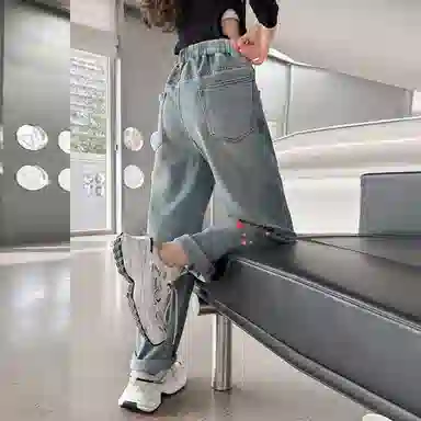 唐狮童装 宽松印花卡通动漫中腰牛仔裤 儿童款 浅牛仔蓝
