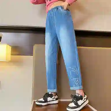 唐狮童装 水洗蝴蝶刺绣松紧腰直筒牛仔裤 儿童款 中牛仔蓝