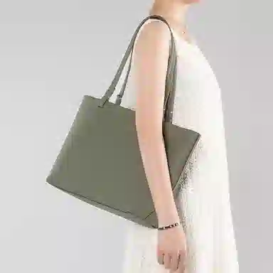 Chrisdien Deny Tote Bag