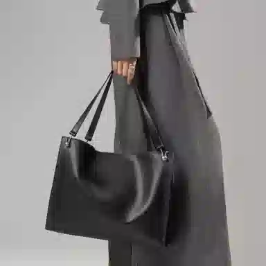 Chrisdien Deny Tote