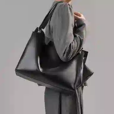 Chrisdien Deny Tote