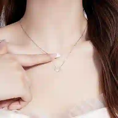 云朵珍珠吊坠 新中式韩式风格 精致百搭显白好运锁骨链适合学生女生通勤闺蜜佩戴 可调节 平安饰福 足银 项链 女款