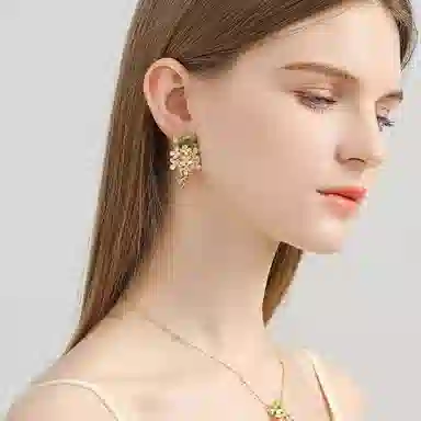 18k925