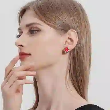925