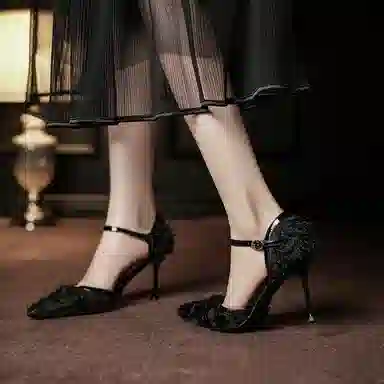 KATHRYN WILSON 8.5cm