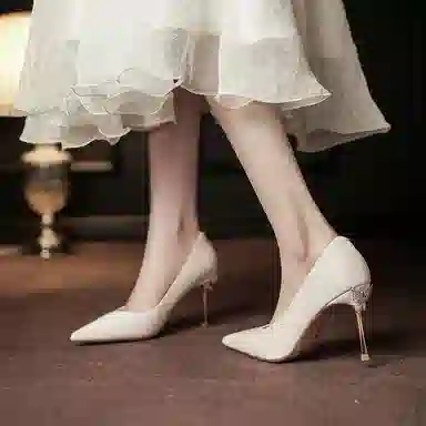 KATHRYN WILSON 8.5cm