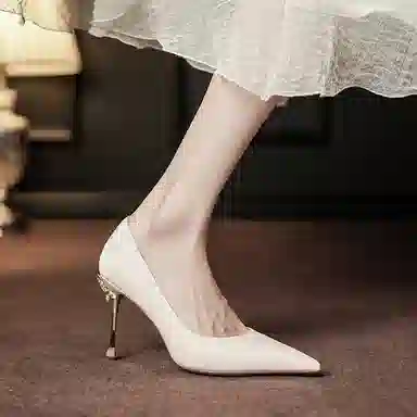 KATHRYN WILSON 8.5cm