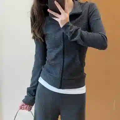 卡路莉 垂感针织休闲显瘦卫衣 女款