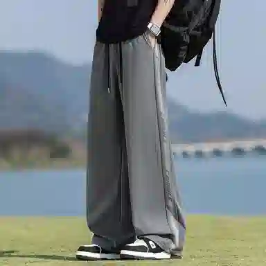 顶峰保罗 美式冰丝侧边条纹薄款潮牌垂感宽松阔腿无性别主义直筒运动长裤百搭弹力抽绳显高垂顺休闲裤 男女同款