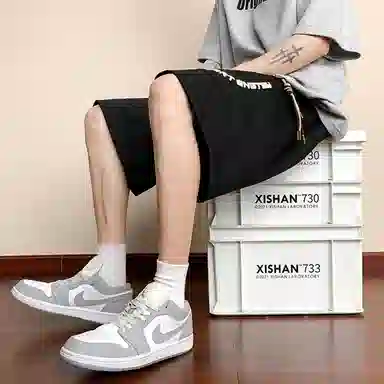 顶峰保罗 冰丝高街美式字母印花宽松大码百搭无性别主义篮球运动健身中裤弹力抽绳显高潮牌薄款休闲短裤 男女同款