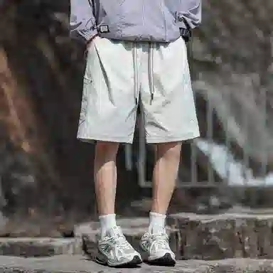 顶峰保罗 冰丝大口袋工装薄款宽松大码运动五分裤子无性别主义潮流痞帅时尚百搭设计感休闲短裤 男女同款