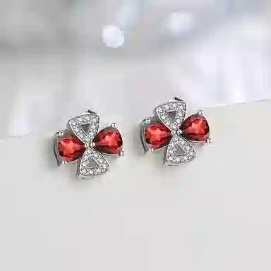 石头记 轻奢小众设计 幸运草石 石榴石 耳钉 女款