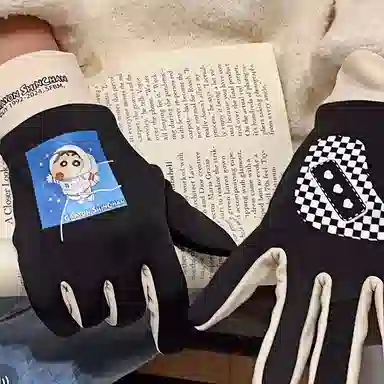 Crayon Shinchan Gloves