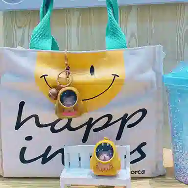 玄唐 创意卡皮巴拉太空舱钥匙扣可发光小夜灯包包 亚克力 挂件 男女同款情侣款