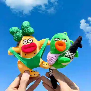 玄唐 丑萌在逃疯子包包 可爱书包挂饰钥匙扣毛绒公仔配件 涤纶 挂件 男女同款情侣款