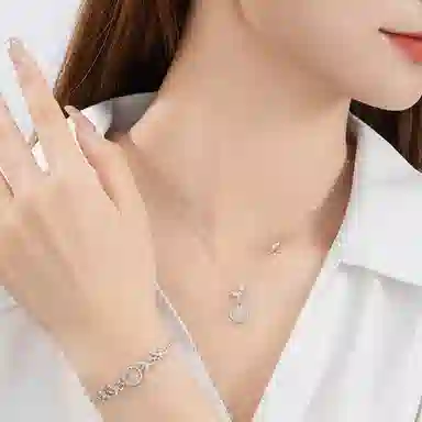 玄唐 蝴蝶简约小众个性风不规则冷系风#好运 玉髓 项链 女款