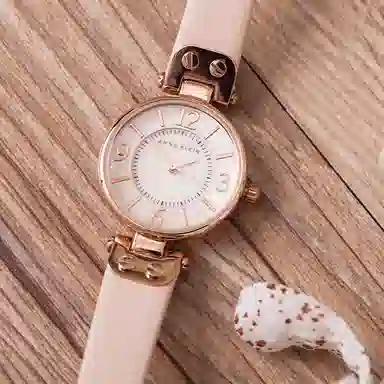 安妮克莱因 腕表 石英机芯 牛皮表带 白色表盘 女表 商务休闲