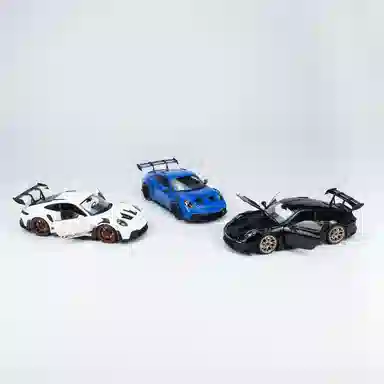 MINICHAMPS 118 911 (992) GT3 RS - 2022