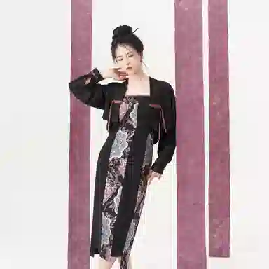 月乌织造司原创汉元素汉服织金撞色拼接修身新中式连衣裙女高级感