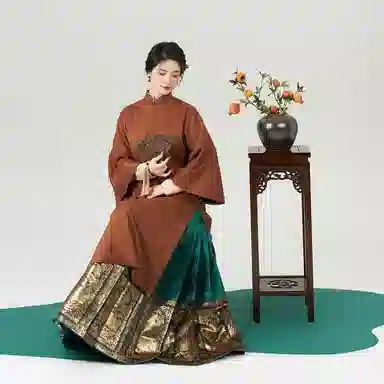 楼中阁织造司原创明制汉服仿妆花织金马面裙上衣搭配秋冬加绒长袄