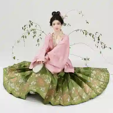 织造司 色彩清新元气活泼少女色彩丰富秀雅别致团圆美满汉服 女