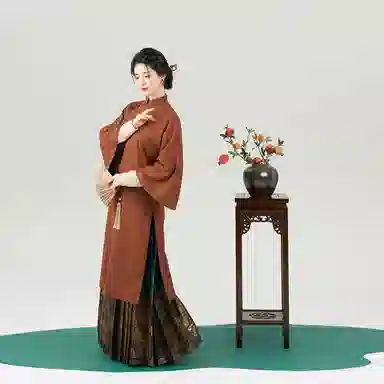 楼中阁织造司原创明制汉服仿妆花织金马面裙上衣搭配秋冬加绒长袄