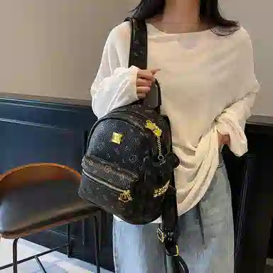 ZOGA ins PU